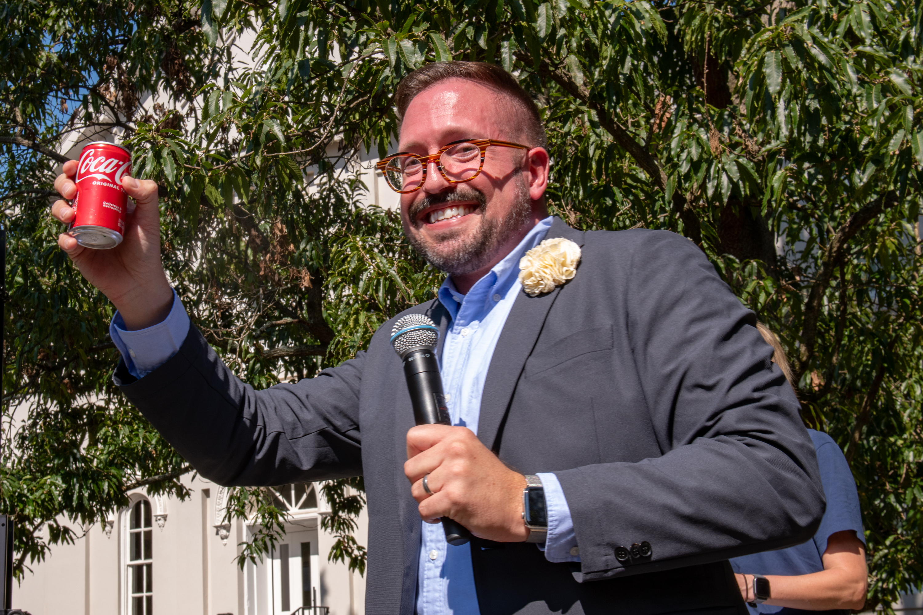 Jack Hardy delivers 2023 Orientation Coke Toast