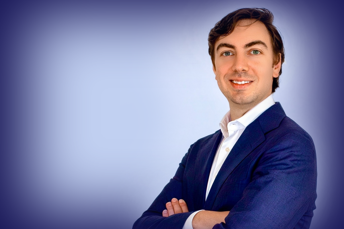 Alumni Spotlight: Dr. Jonathan Simmonds 09Ox 11C